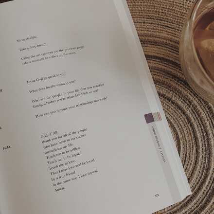 Review Image - The Good and Beautiful Bible Study - Volume 1