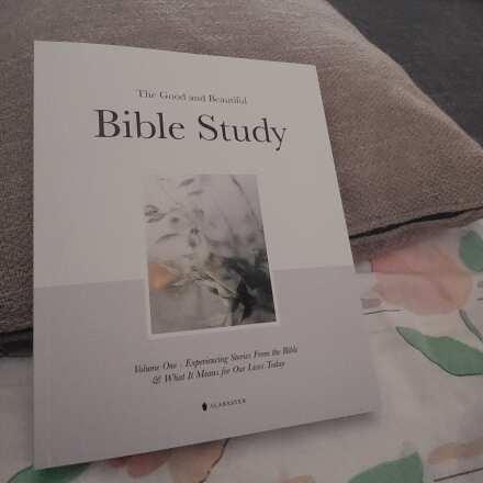 Review Image - The Good and Beautiful Bible Study - Volume 1